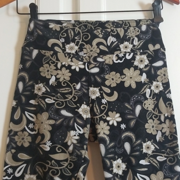 LuLaRoe leggings - Picture 2 of 4